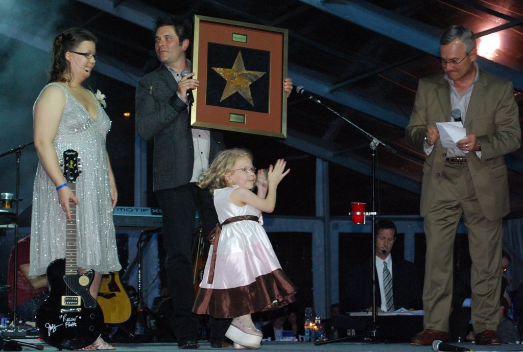 [Jay+DeMarcus+Accepting+Award.JPG]