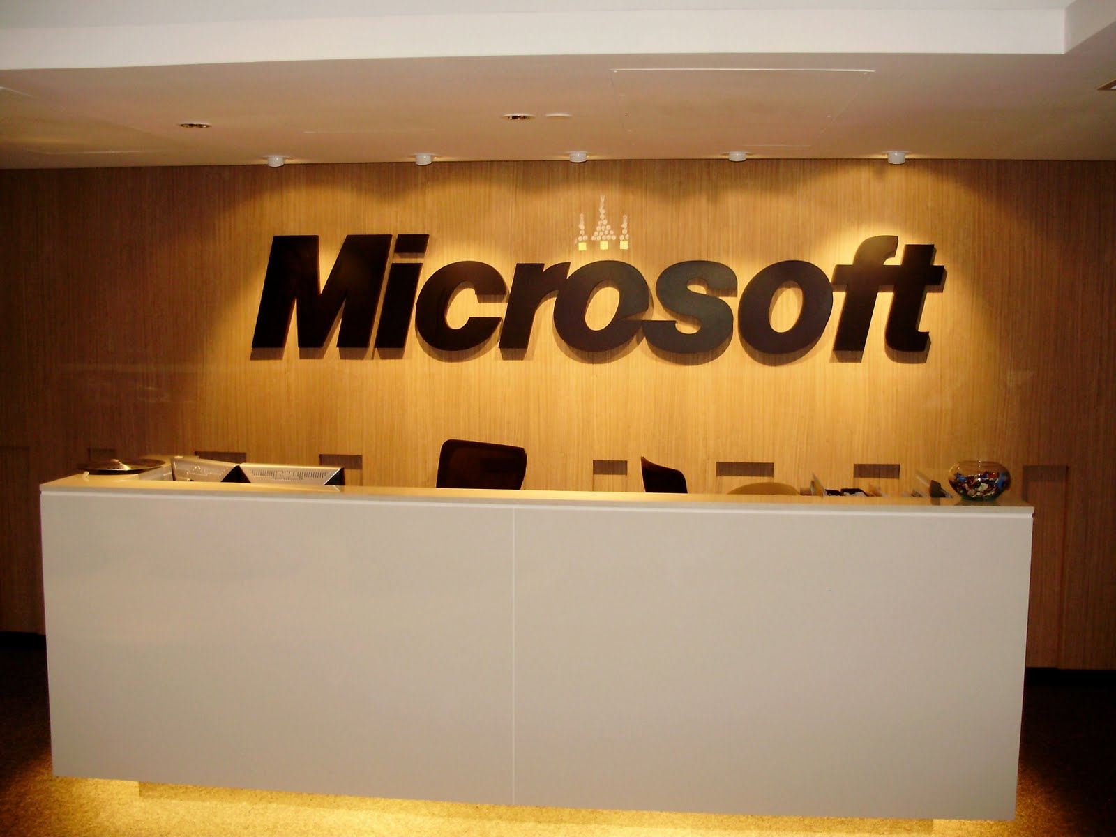[PC200083.jpg]