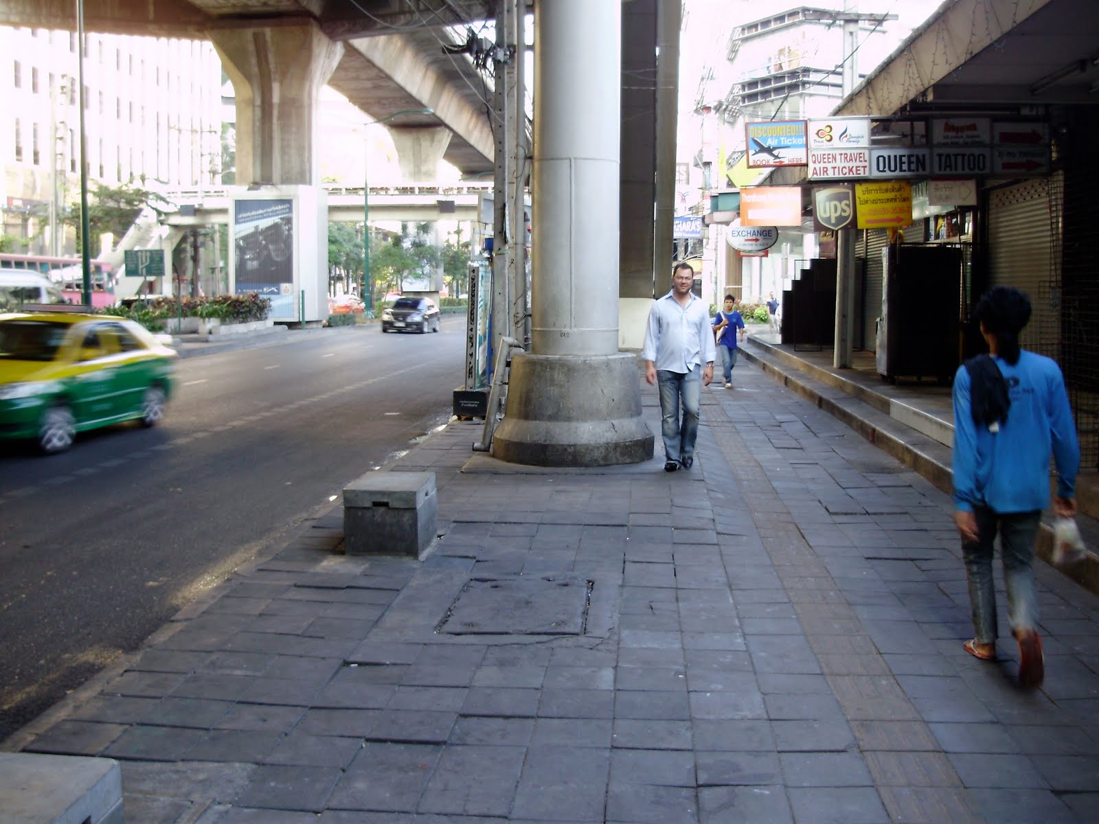 [PC200057.jpg]