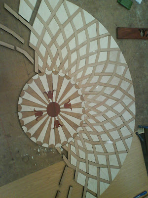 Evolulignum: Suelo y medallón para piso en La Moraleja. Madrid