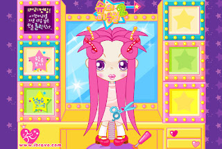 Juego: Peluquería y estilismo de la muñeca Sue Juego: Peluquería y estilismo de la muñeca Sue