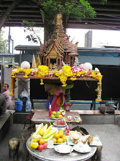 Roadside temple in Bangkok