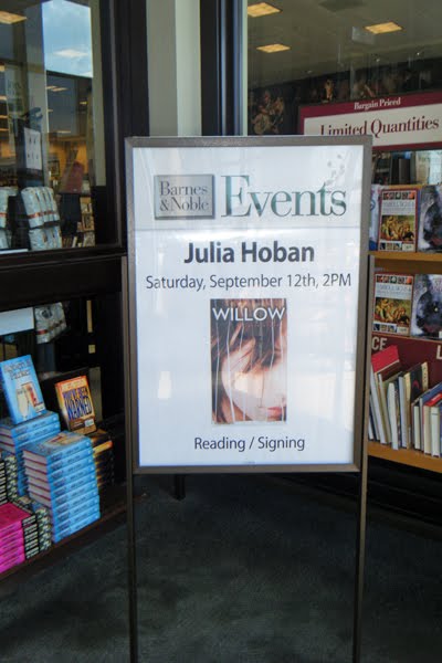 Author Signing: Julia Hoban