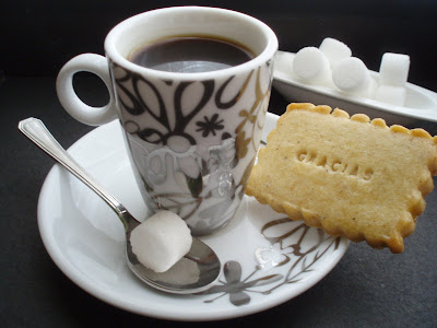 “EL AMOR SABE A CAFÉ” 1 (sonrisa de galleta) Caf%C3%A9+on+galletas+2+008