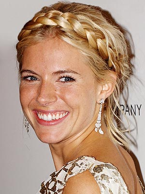 Braided Headband. This s a really fun hairstyle! Braided Headband. This s a really fun hairstyle!