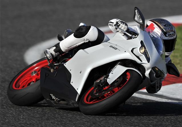 ducati 848 evo white. Ducati 848 EVO Superbike
