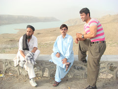 از چپ به راست: بابری ، انجینیر خلیل احمد و دوستمان