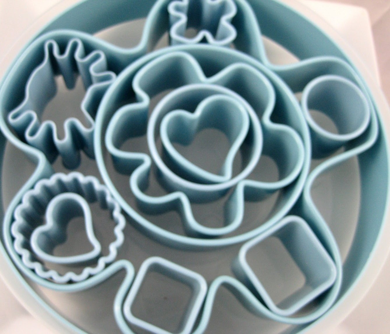 Bubble and Sweet Chocolate 'Christmas Pudding' Cupcake Tutorial