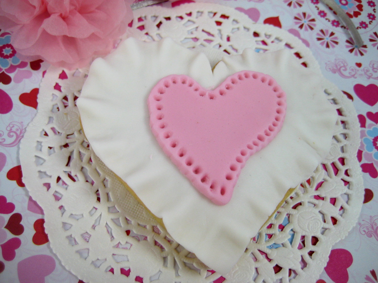 Bubble and Sweet Valentine Vintage Ruffle Heart Cookies