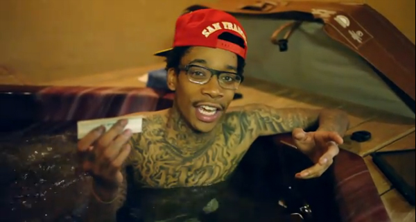 Wiz Khalifa Roll Up wiz khalifa roll up download. Wiz Khalifa Roll Up