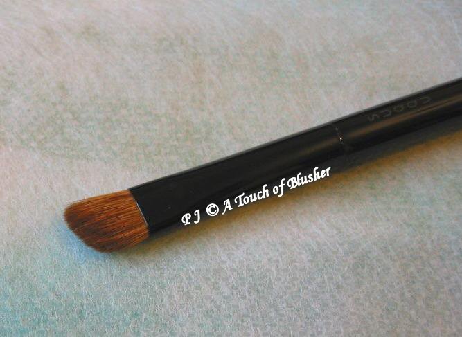 [SUQQU+Eyebrow+Brush+L+1.JPG]