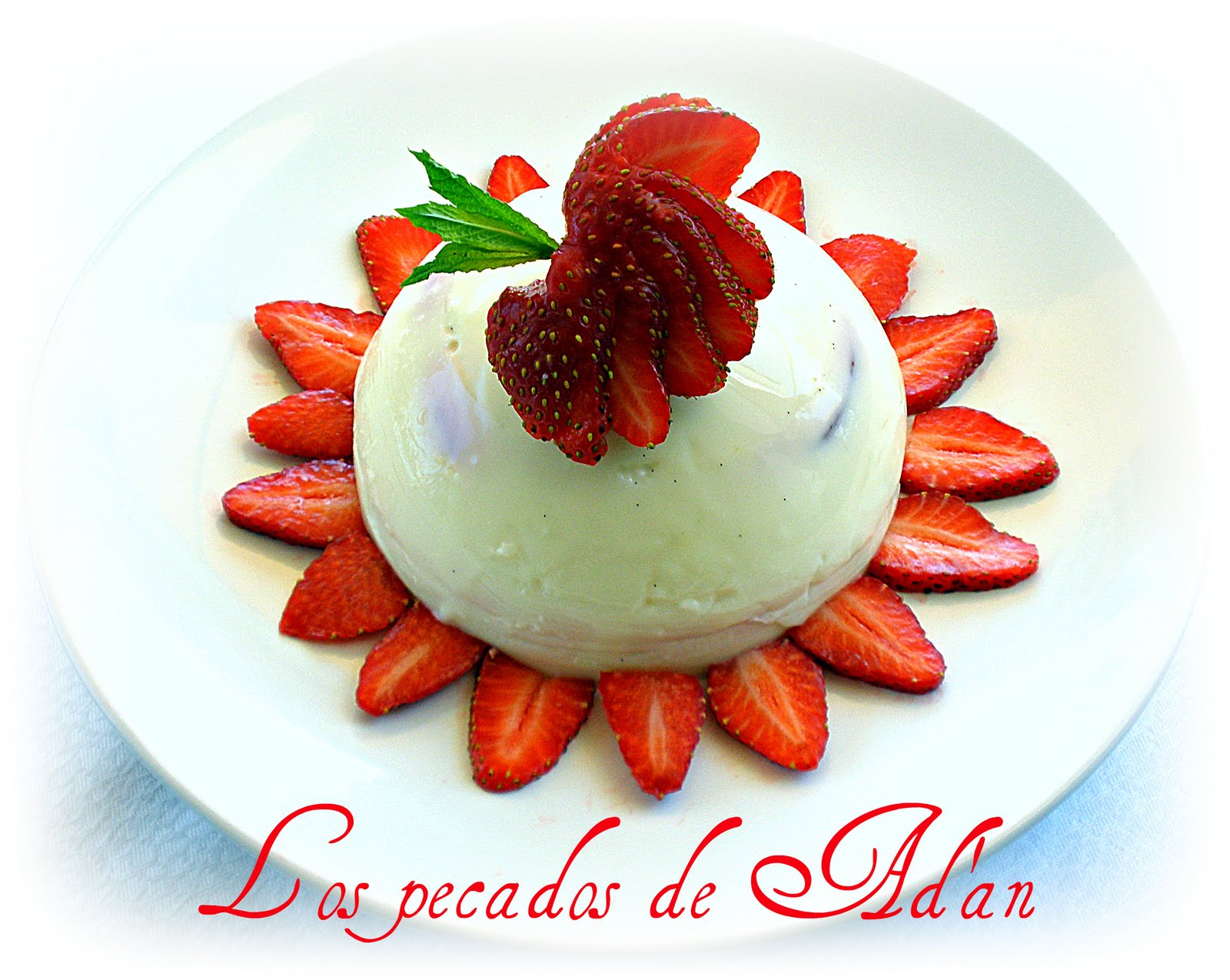 Los pecados de Adán GELATINA BLANCA CON FRESAS