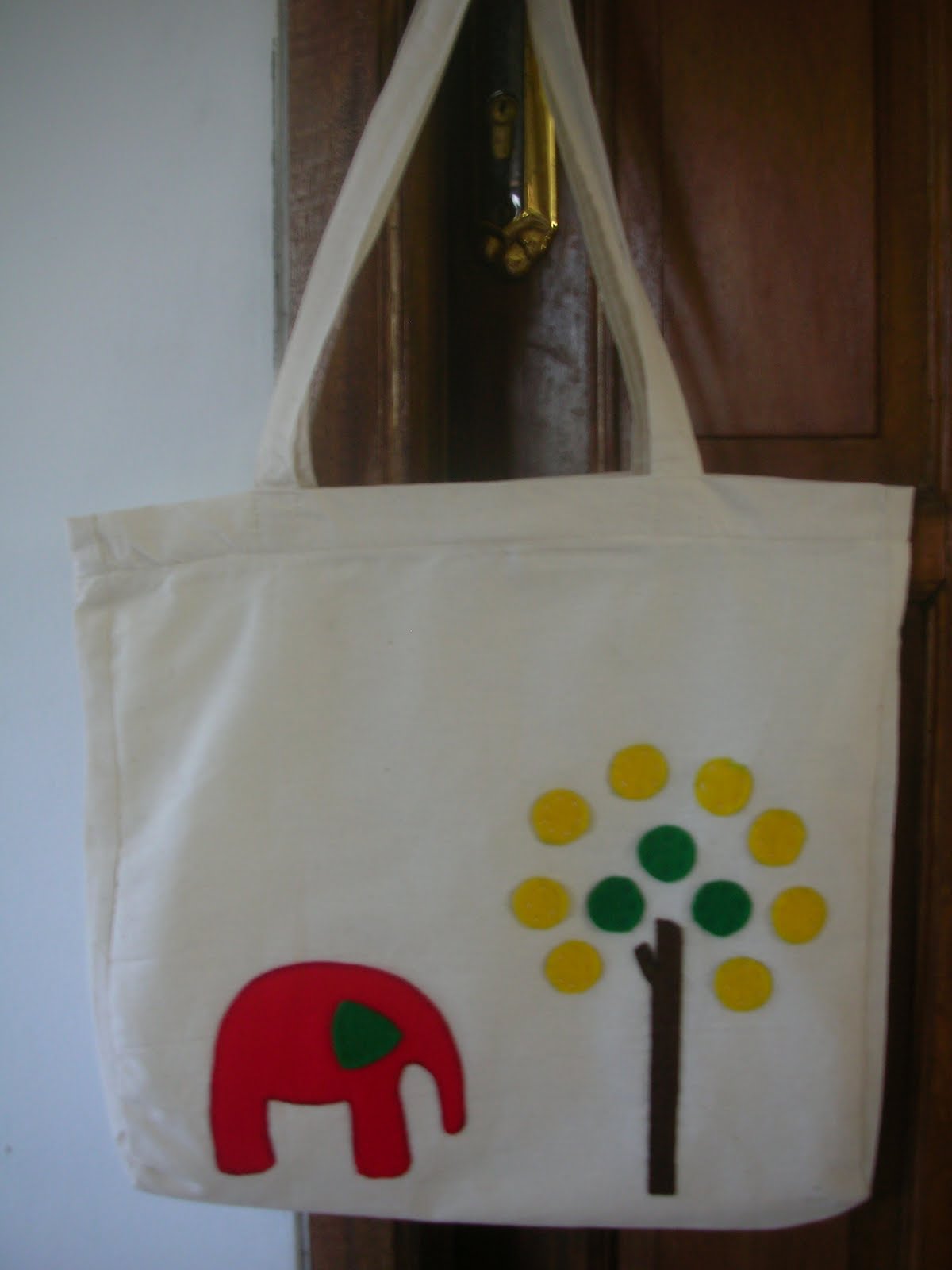 Hanya Seorang BEYBEY Tas blacu motif kain flanel..