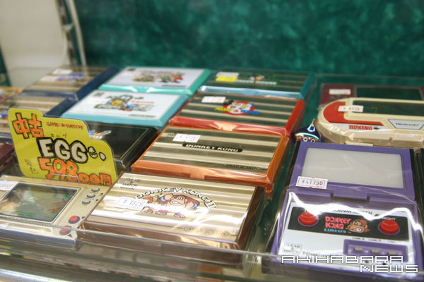 Conheçam a Super Potato, a mais famosa loja de retro games do Japão SP+inside+cart33