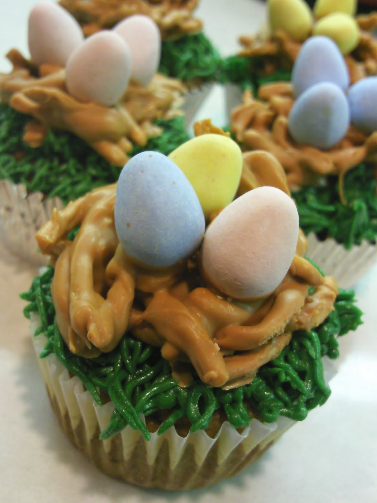 Sweet Dreams Happy Easter Cupcakes!