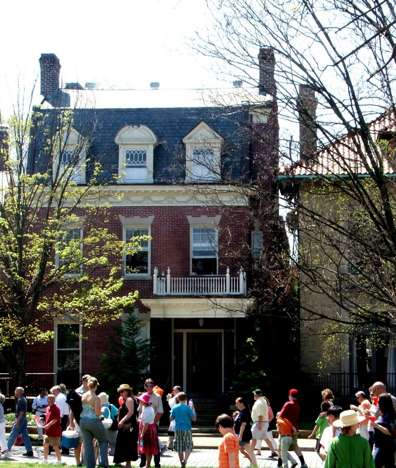 Easter Parade In Historic Richmond No Minimalist Here
