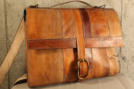 fullgive leather messenger bag //strappy