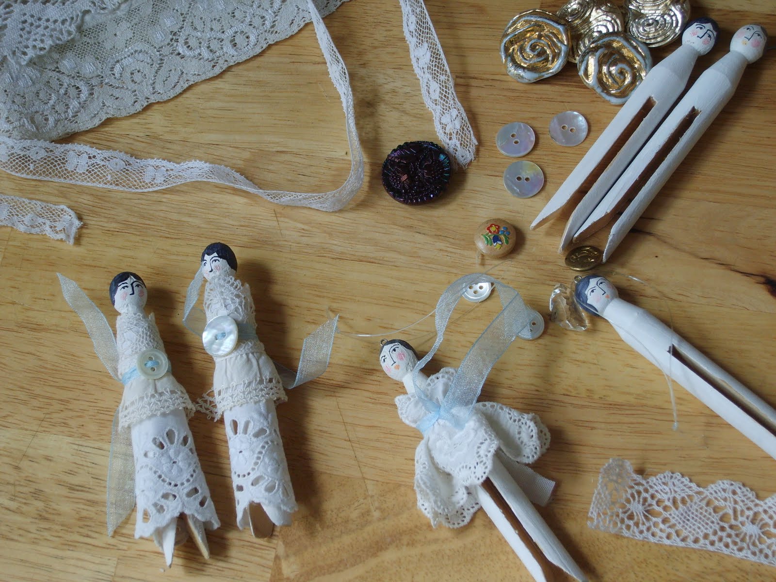 Lace+jewellery