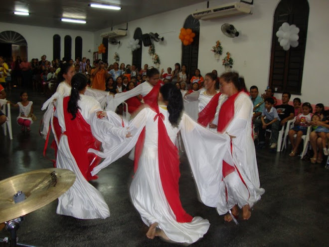 GRUPO DE DANÇA DO MANOA