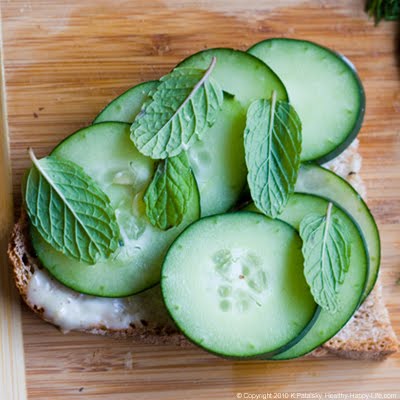 [mint-cucumber-sandwich-8.jpg]