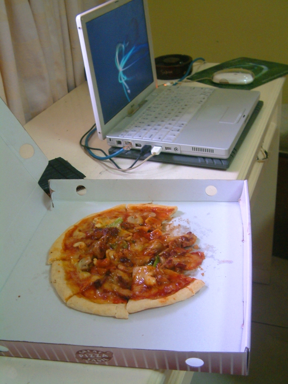 [pizza2.JPG]