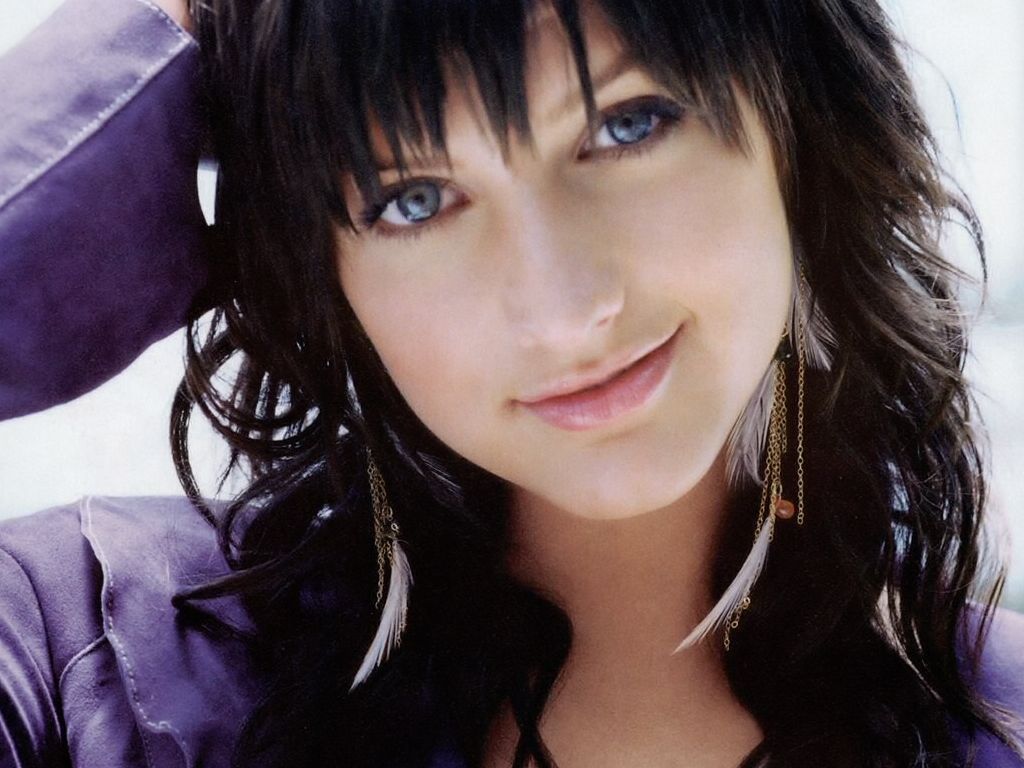[Ashlee-Simpson-22.jpg]
