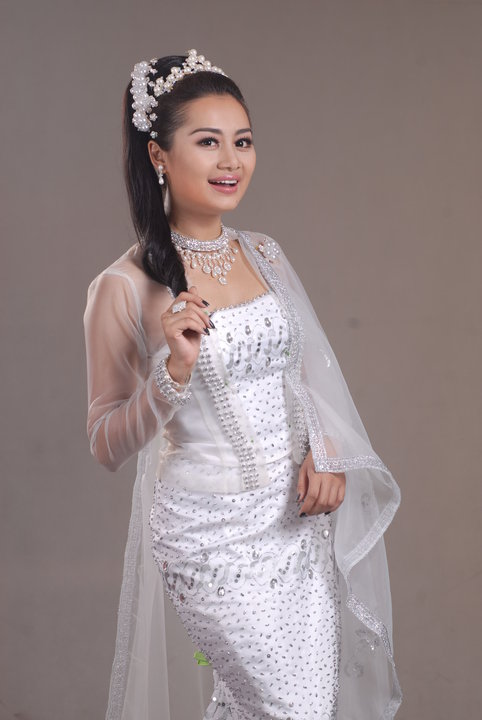Myanmar Model Thiri Shinn Thant with Myanmar Fashion Dress