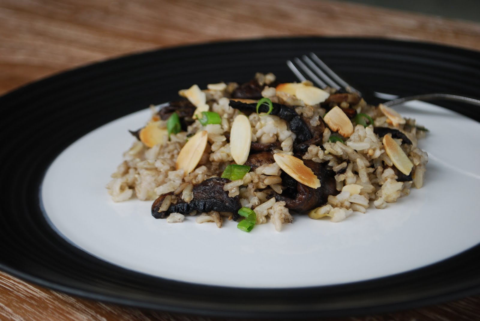 Brown rice with Mushrooms, Spring onions and toasted Almonds