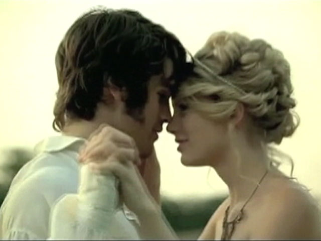 taylor swift hairstyle in love story