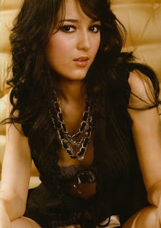 Julie Estelle Sexy Pictures Julie Estelle Bugil ? Julie Estelle Telanjang ? Julie Estelle Ngentot ? No!
