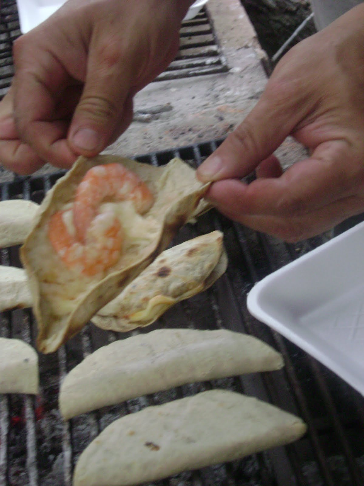 Quesadillas de Camaron {Grilled Shrimp Quesadillas} La Cocina de Leslie