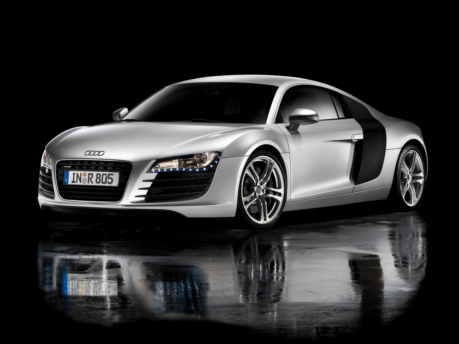 [Audi-R8-061.jpg]