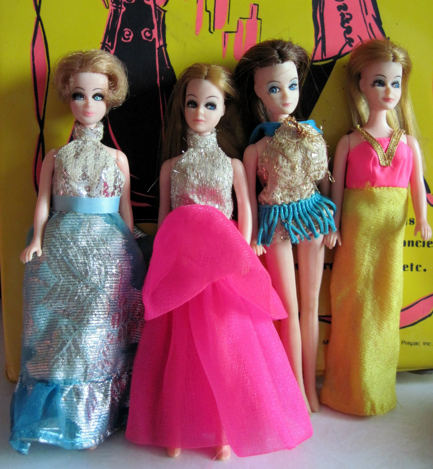 Tracy's Toys (and Some Other Stuff) Mod Doll Case & Vintage Dawn Dolls