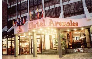 Frente del Hotel Arenales