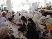 Makan bersama Ustadzah Vira Di event Milad IPMH 7 2010 Mei 23