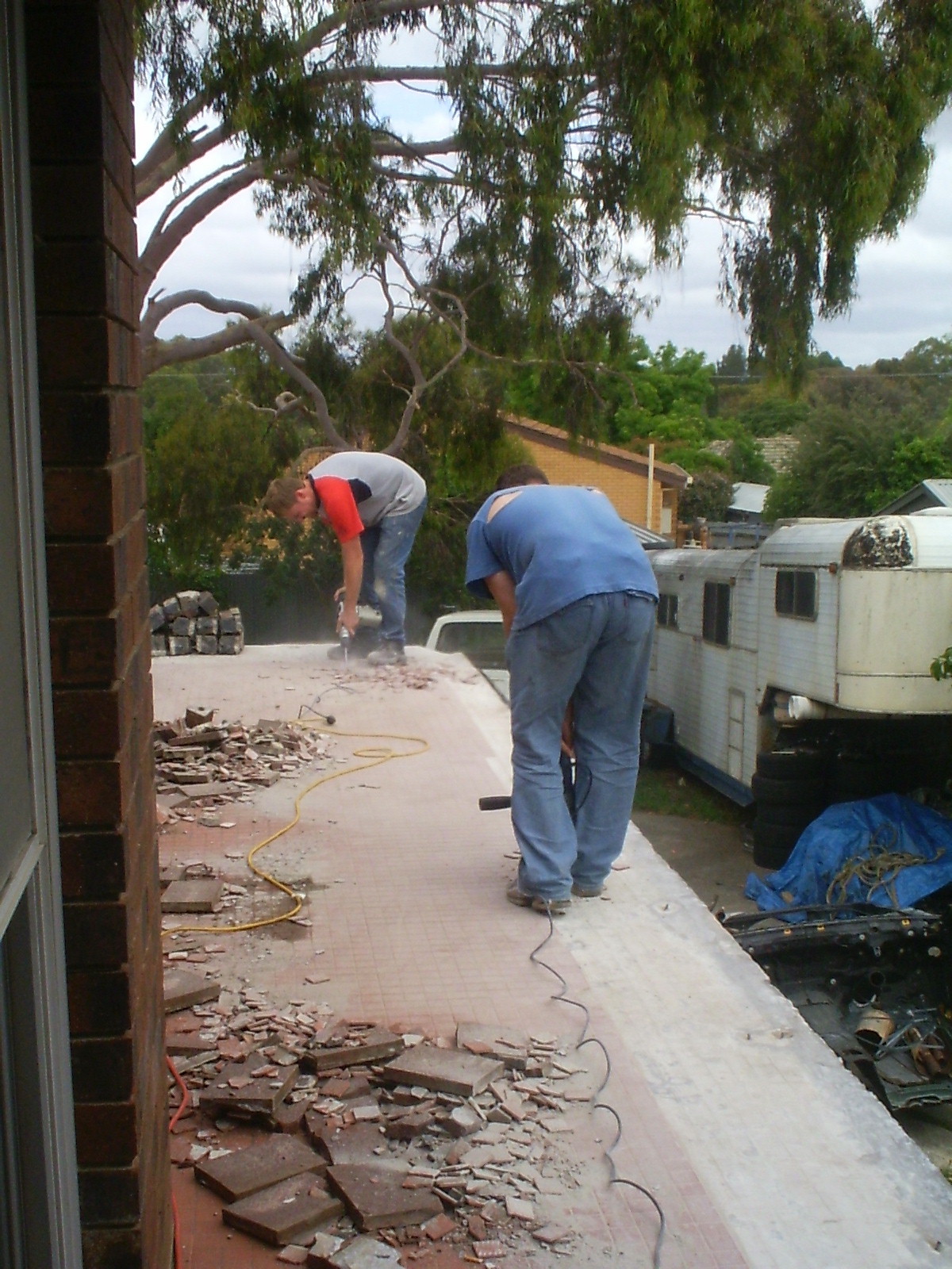 [dust+everywhere.JPG]