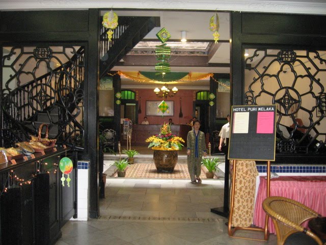 Puri Hotel sitting area
