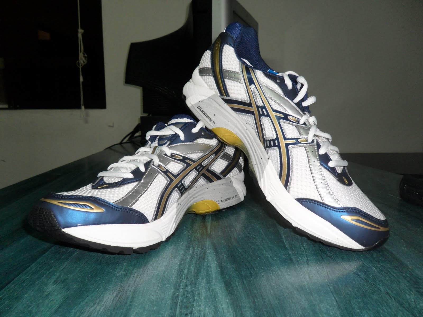 comprar zapatillas asics