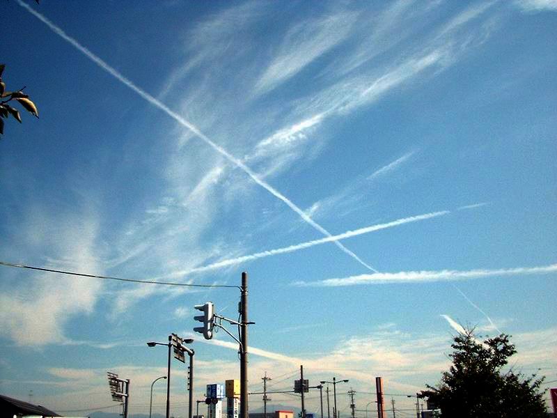 [CHEMTRAILS2.JPG]