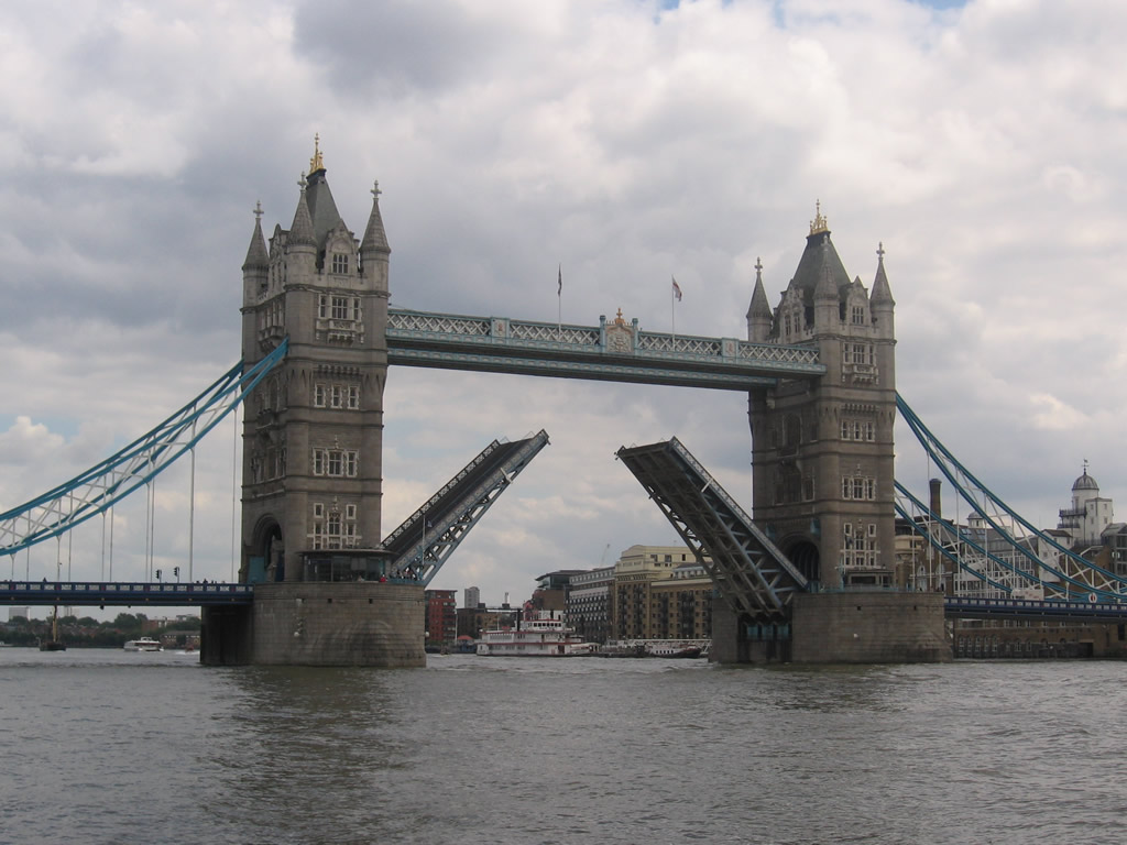 the london bridge The three men who drove a van into pedestrians on london bridge and then stabbed people with 12-inch knives in nearby borough market on saturday evening have been identified by the police khuram . the london bridge The three men who drove a van into pedestrians on london bridge and then stabbed people with 12-inch knives in nearby borough market on saturday evening have been identified by the police khuram .