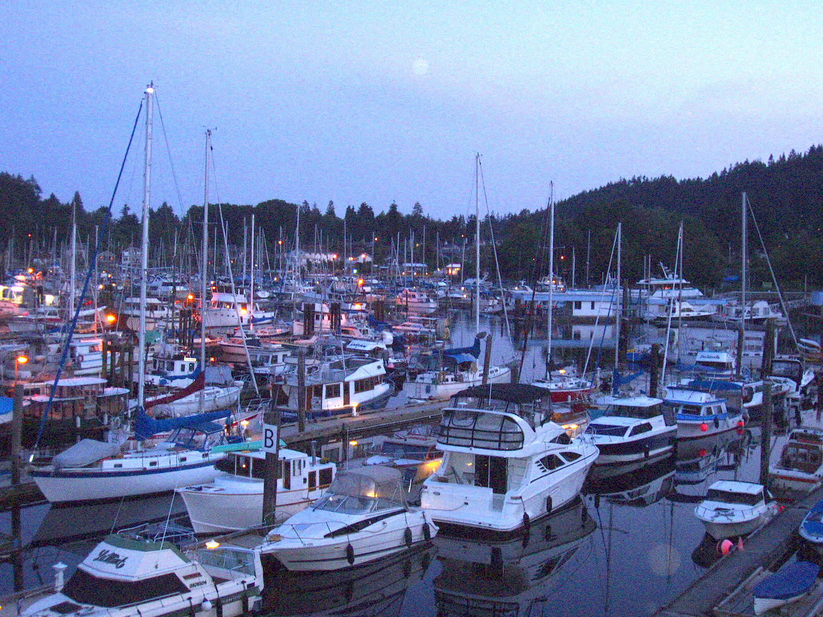 [Gibsons+Marina+00003.JPG]