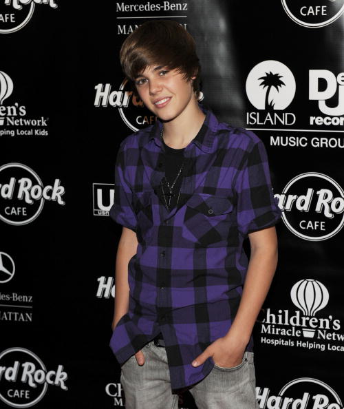 justin bieber 2011 may. pictures justin bieber 2011