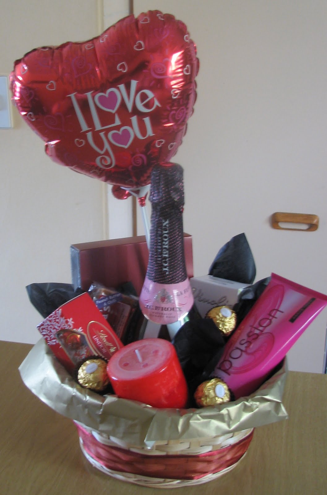 Chisani Creations: Gift Hampers