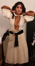 Blusa en algodón y seda con falda de cinto potro en seda y algodón