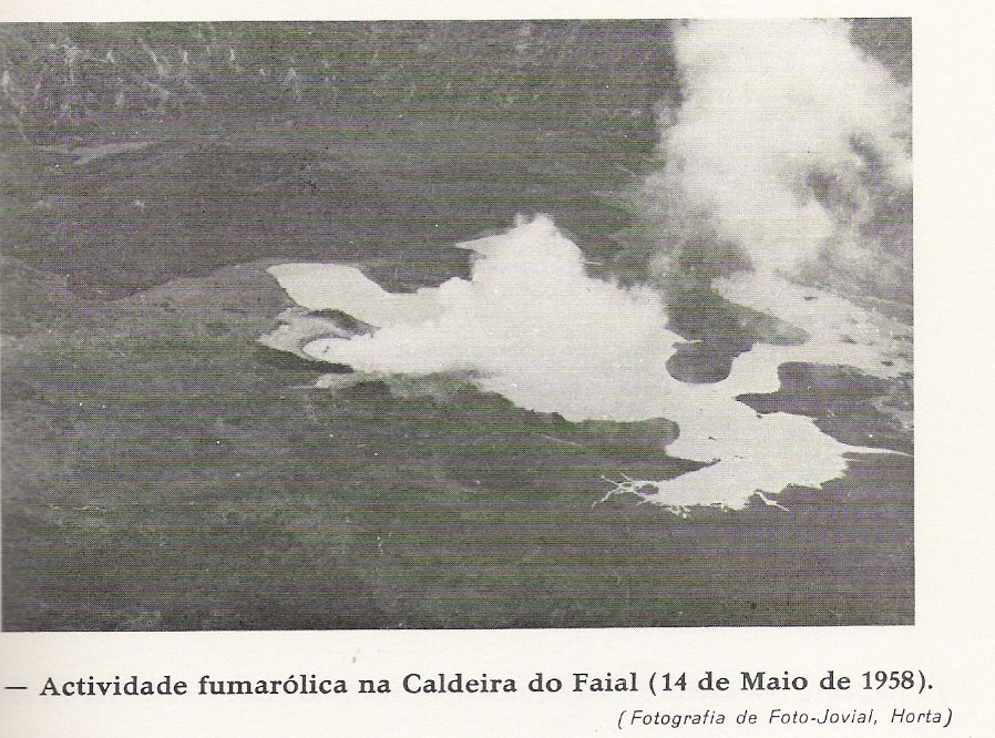 [fumarolas+caldeira.jpg]