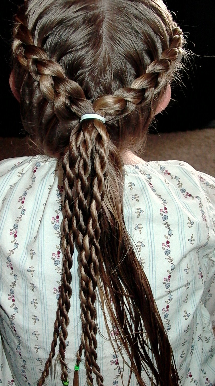 How+to+do+a+daisy+chain+braid