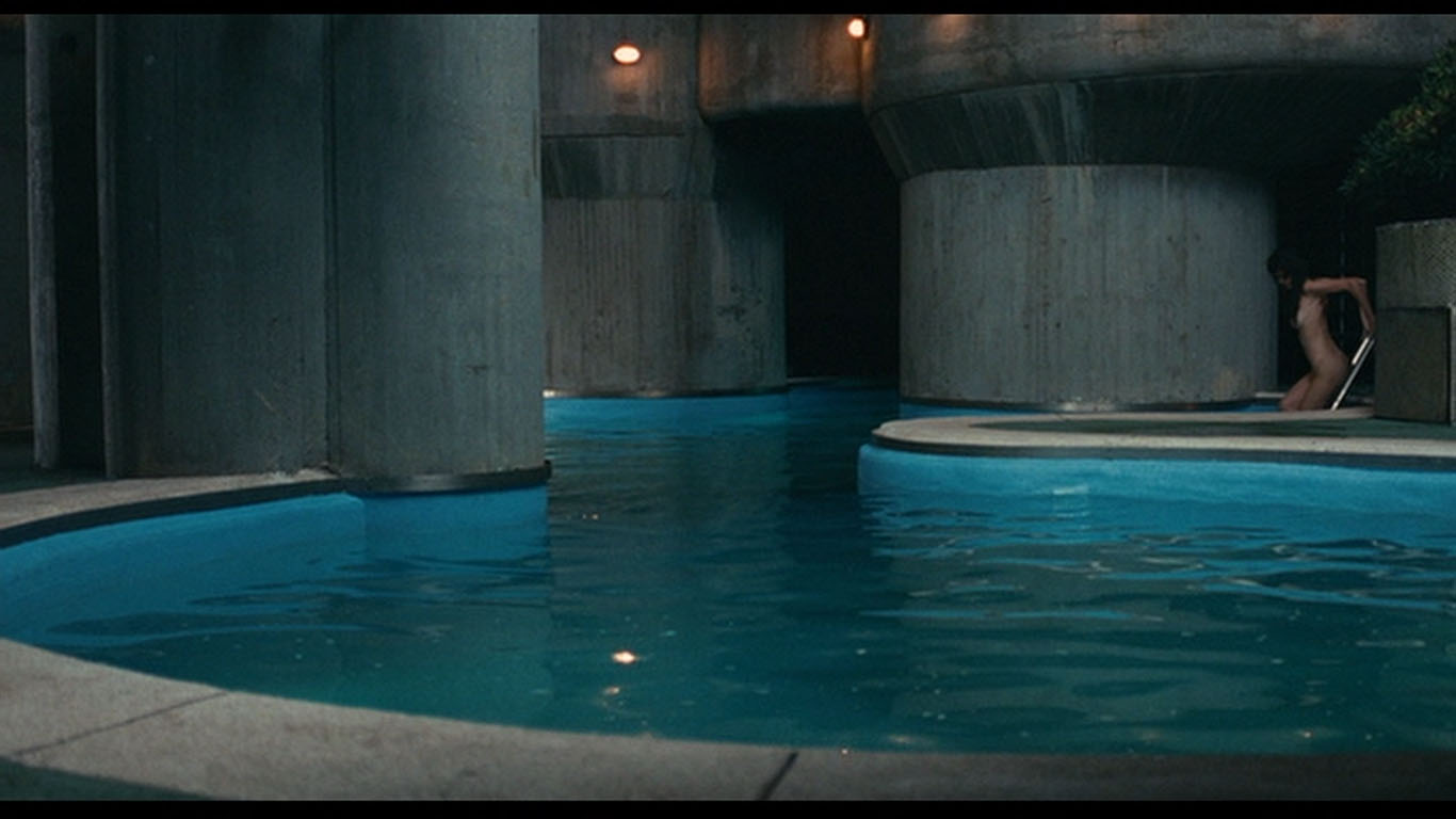 [jarmusch+the+limits+of+control6.jpg]