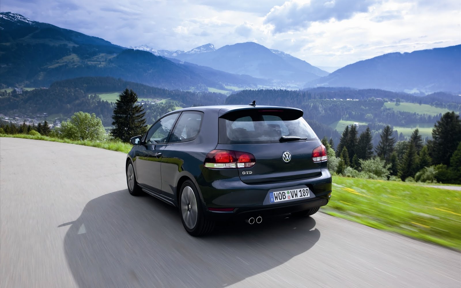 Banco de imágenes Autos en la carretera (7 imágenes de lujo)