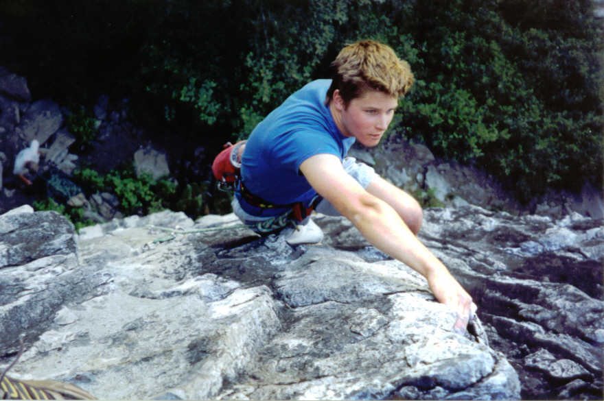 [David+Rock+climbing.bmp]