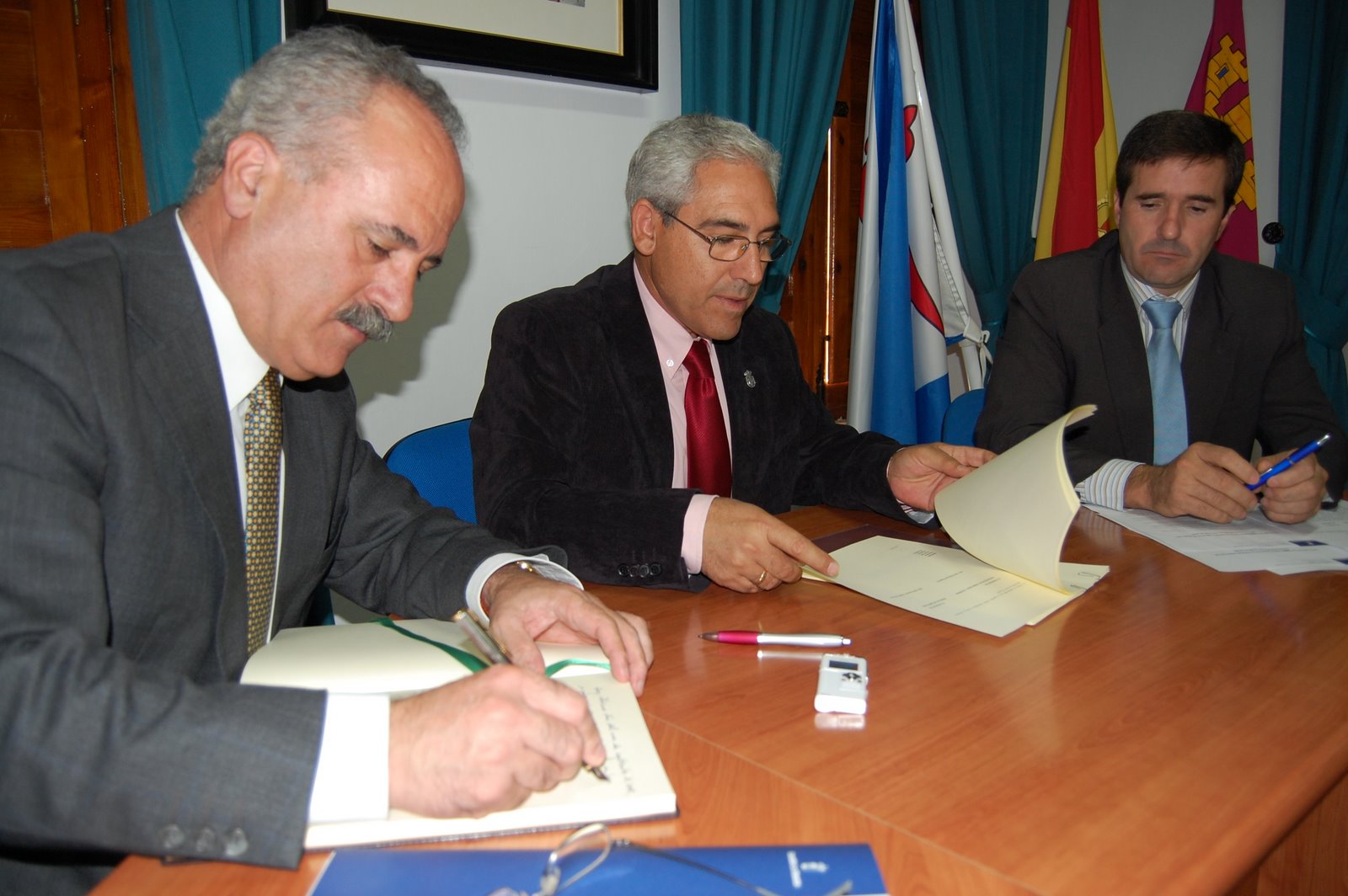 [Horcajo_POM_firma.JPG]